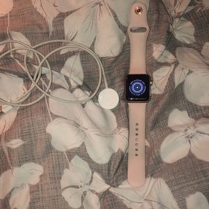 Apple Watch Series 3, 38MM Rose Gold